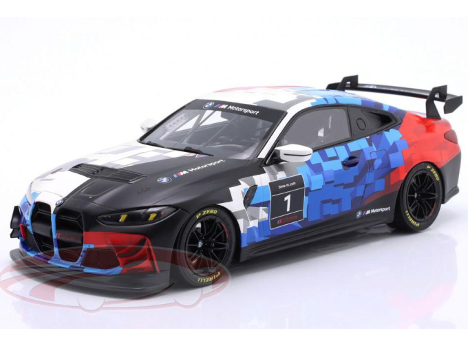 BMW M4 GT4 Coupé #1 (2024), white / black / blue / red