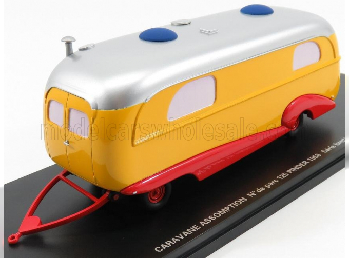 TRAILER Caravan Assomption Circus Pinder (1958), Yellow Red Silver