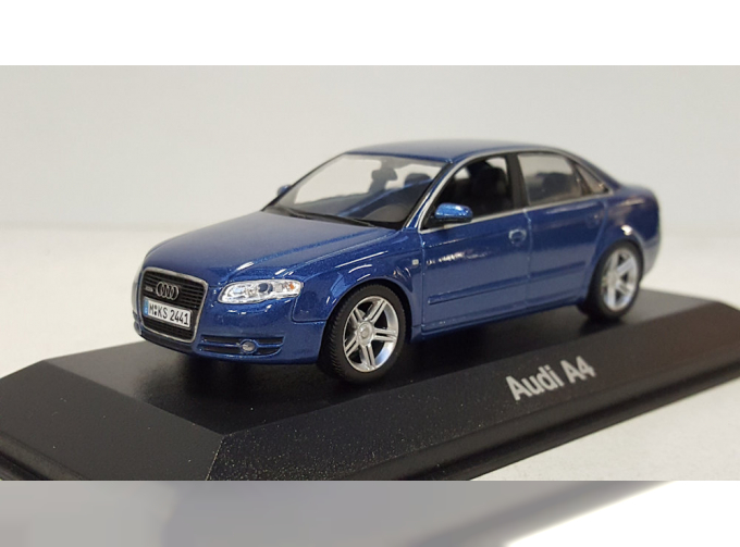 AUDI A4 (2004), mauritiusblau (синий металлик)