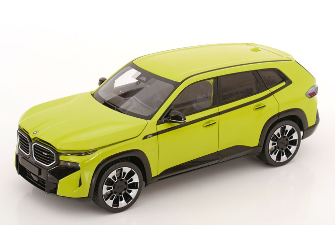BMW XM (2023), yellow