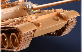 Сборная модель Советский средний танк Т-54