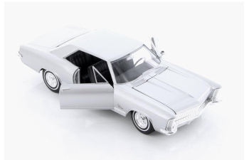 BUICK Riviera Gran Sport (1965), silver
