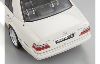 MERCEDES-BENZ E60 AMG (W124) (white)