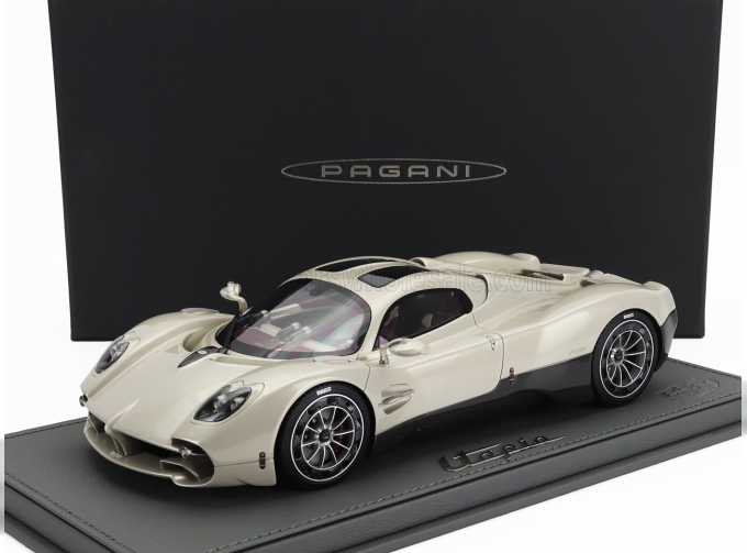 PAGANI Utopia Opt Carbon Fiber (2022) - Con Vetrina - With Showcase, Grigio Rinascimento - Light Grey