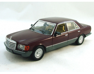 MERCEDES-BENZ 500 SE W126 (1980), bordeaux and grey