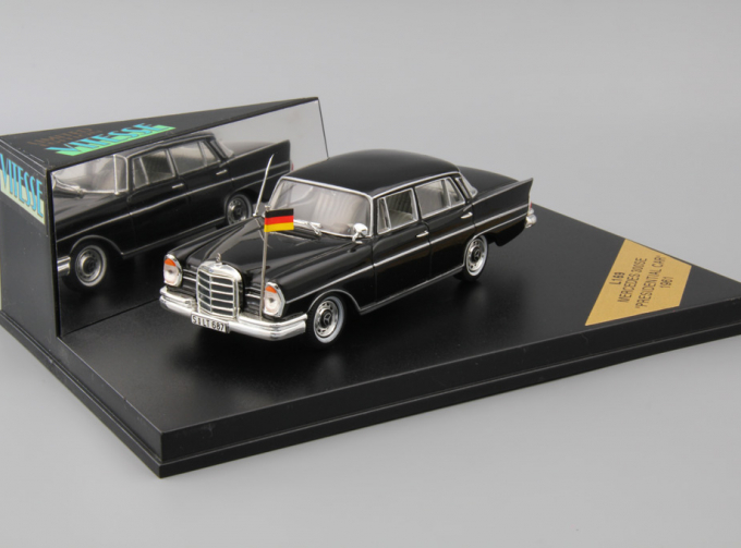 MERCEDES-BENZ 300SE Presidential Car (1961), black