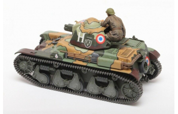 Сборная модель Французский легкий танк R35, с фигурой танкиста (наборные траки)