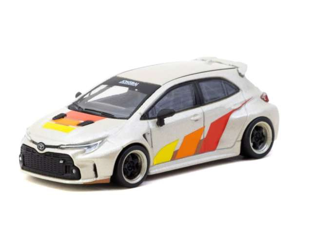 Toyota Corolla GR Widebody, beige