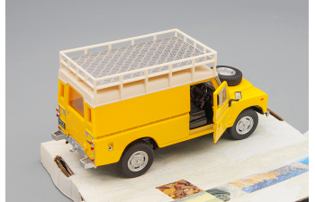 LAND ROVER Series III 109, yellow