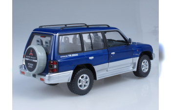 MITSUBISHI Pajero Long 3.5 V6, blue