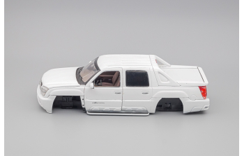 CHEVROLET Avalanche, white