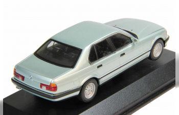 BMW 7 Series (1986), light green metallic