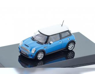 Mini Cooper S, electric blue