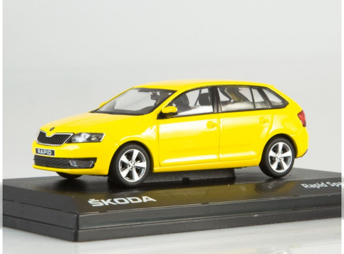 SKODA Rapid Spaceback (2014), yellow