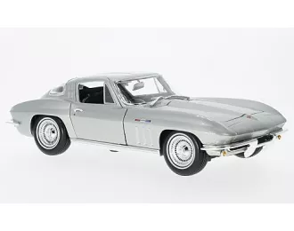 CHEVROLET Corvette (1965), silver