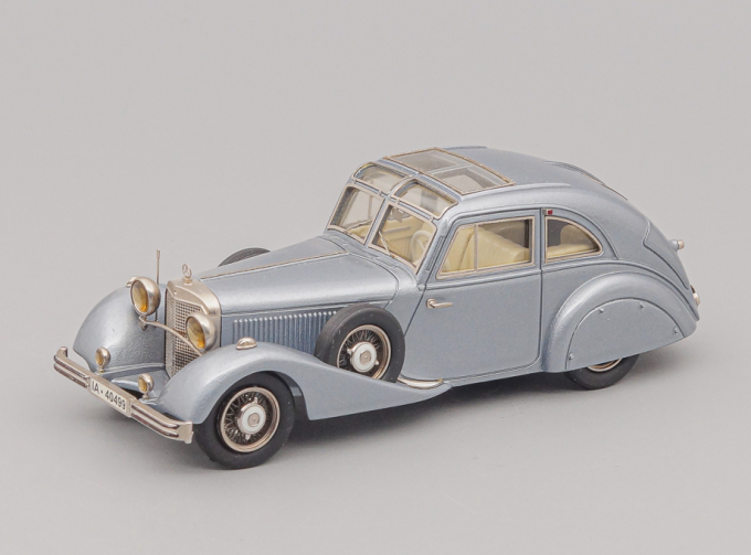 (Б/У) MERCEDES-BENZ 500K (W29) Stromlinie "Karosserie Erdmann & Rossi" (1935), silver-fish blue met