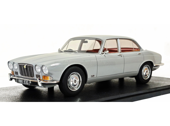 JAGUAR XJ6 4.2L MKI (1968), light grey