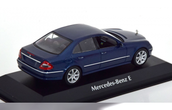 MERCEDES-BENZ E-Klasse Saloon (2006), blue metallic