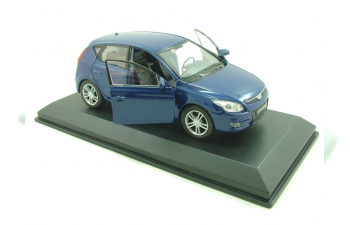 HYUNDAI i30 (2009), blue