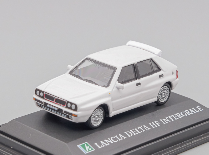 LANCIA Delta HF Integrale, white