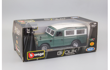 LAND ROVER 109, green/white