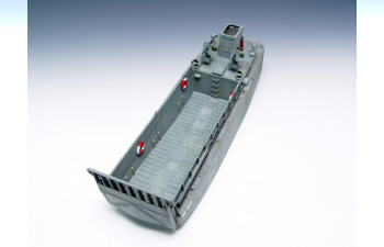Сборная модель Американское десантное судно LCM 3