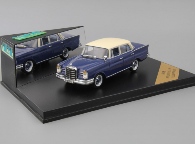 MERCEDES-BENZ 220SE (1957), blue / cream