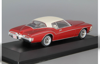 BUICK Riviera Coupe (1971), red with white roof 