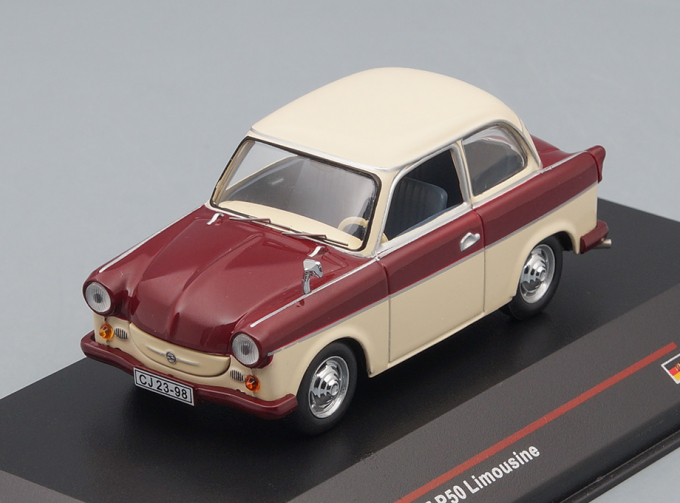 TRABANT P50 Limousine, Red Beige