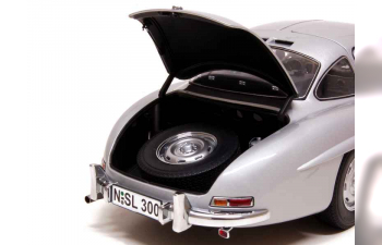 MERCEDES-BENZ 300SL Gullwing (1954), silver