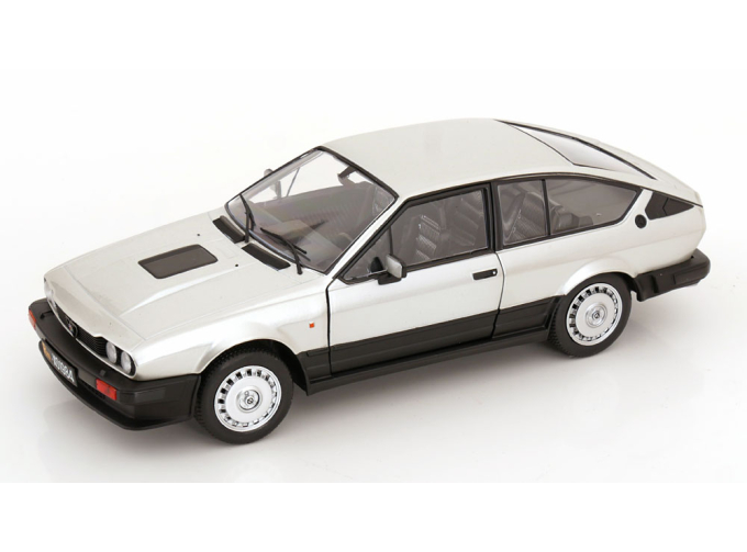 ALFA ROMEO Alfetta GTV6 (1984), silver