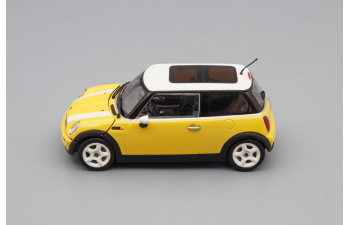 MINI Cooper Tetto Panoramico, yellow / white