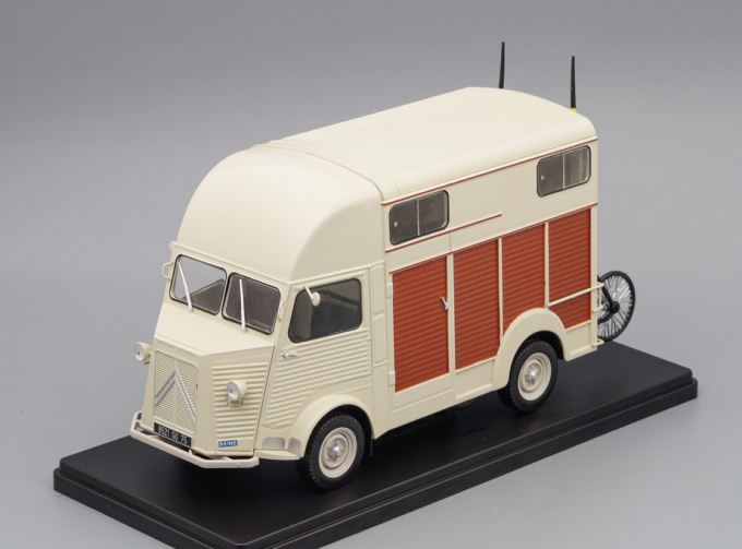 CITROEN Type H Version Van Heuliez 1958, beige / maroon