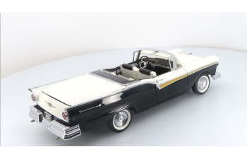 FORD Fairlane 500 Skyliner (1957), Black/White