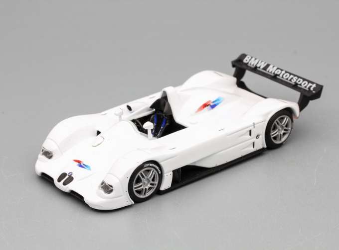 BMW V12 LMR, white