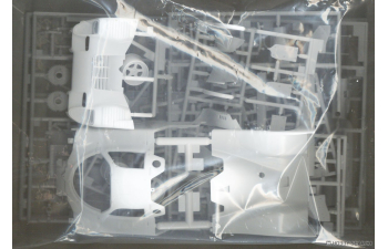 Сборная модел YHP Nissan R91Cp