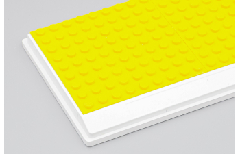 Подиум белый + LEGO желтый