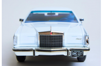 LINCOLN Continental Mark V (1978), White/Dark Blue