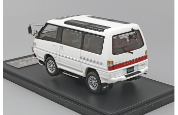MITSUBISHI Delica Star Wagon 4WD (1990-1999), white