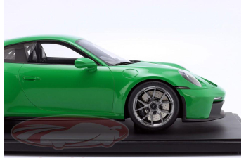 PORSCHE 911 (992) GT3 (2022), python green