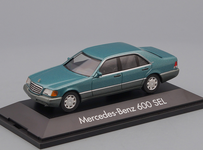 MERCEDES-BENZ 600 SEL, green metallic / grey