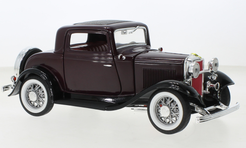 FORD 3-Window Coupe (1932), dark plum/black