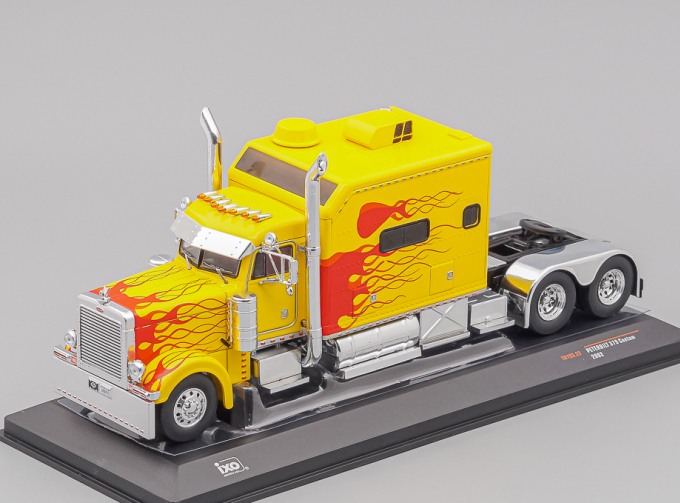 PETERBILT 379 Custom towing vehicle (2002), yellow red