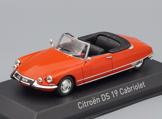 CITROËN DS19 Cabriolet 1965, corail red