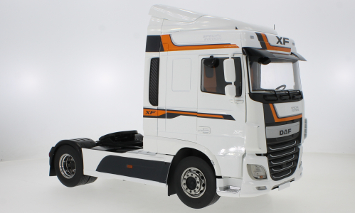 DAF XF Space Cab (2016), white