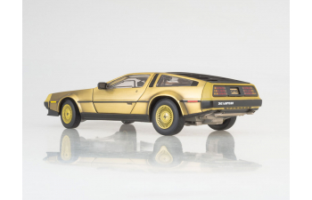 DeLOREAN DMC 12 Coupe, gold