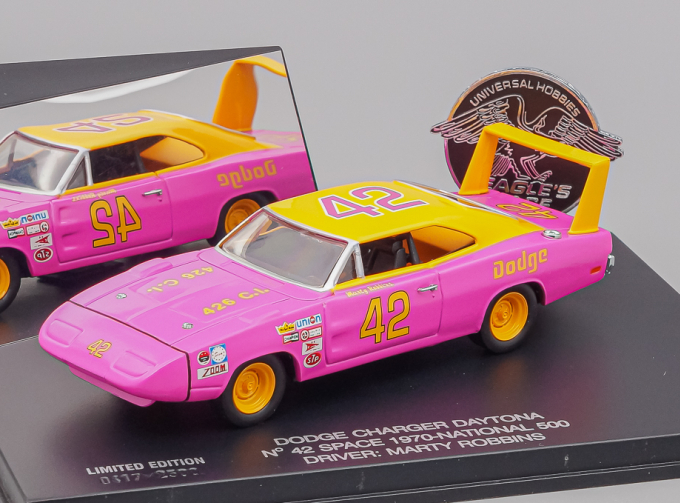 DODGE Charger Daytona (1970) Racing Car, pink / orange