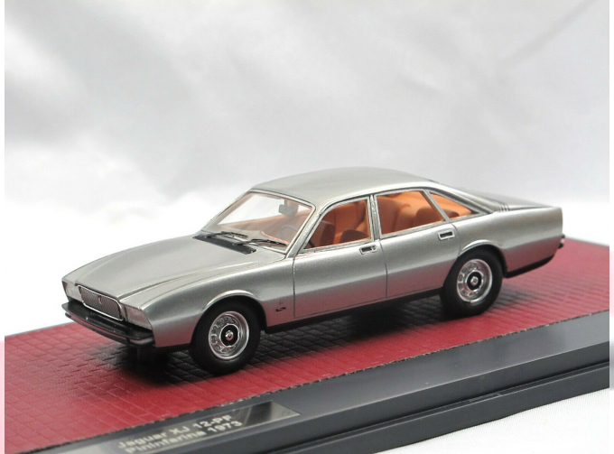 JAGUAR XJ 12-PF Pininfarina 1973 Silver