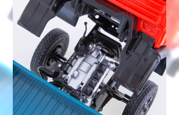 Камский грузовик 5320 бортовой, красный / синий