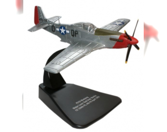 NORTH AMERICAN P-51D Mustang 1945, silver